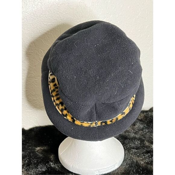 Vintage Early Winters Ski Hat Cap Fleece Lined cheetah  Ear Flaps Size L Winter